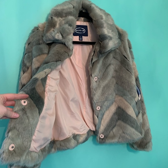 Trendy fuzzy jacket medium - Picture 9 of 9